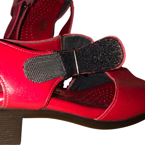 SAS Red Heeled Sandals Woman’s 8.5N - Picture 10 of 12